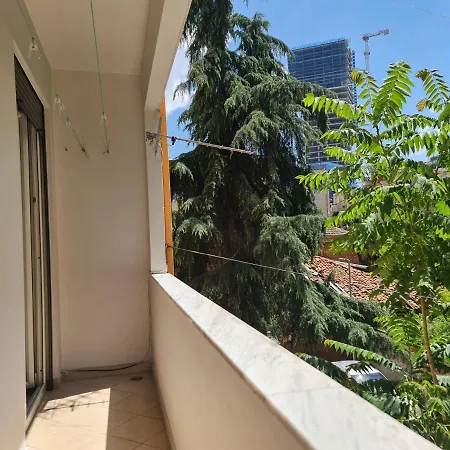 Appartement Quiet & Spacious Center - 4 Min Walk