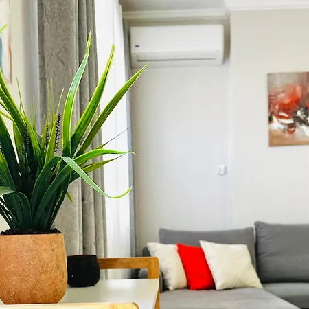 Quiet & Spacious Center - 4 Min Walk * 地拉那