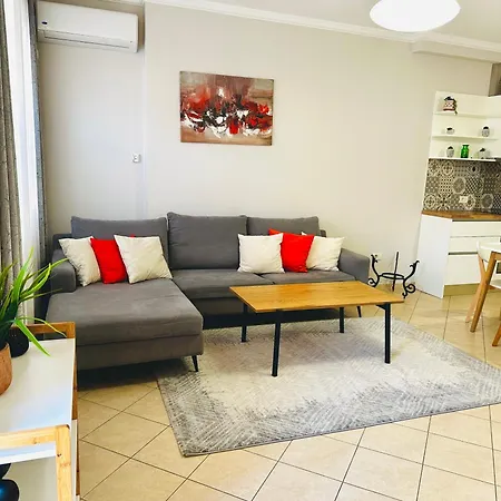Quiet & Spacious Center - 4 Min Walk * Tirana